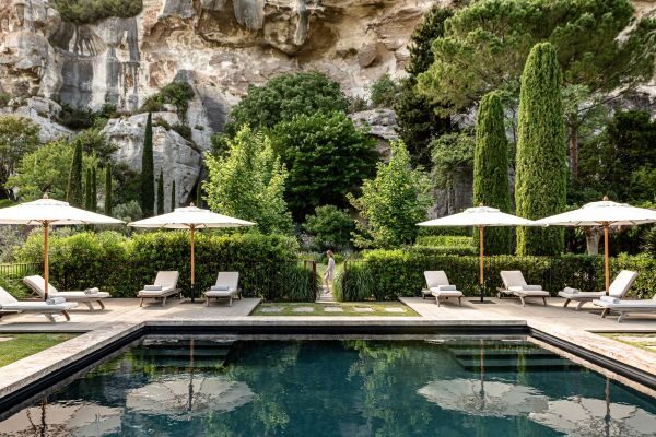 L’Etoile des Baux bastide in Provence, an artistic retreat in the Alpilles with a Mediterranean garden.
