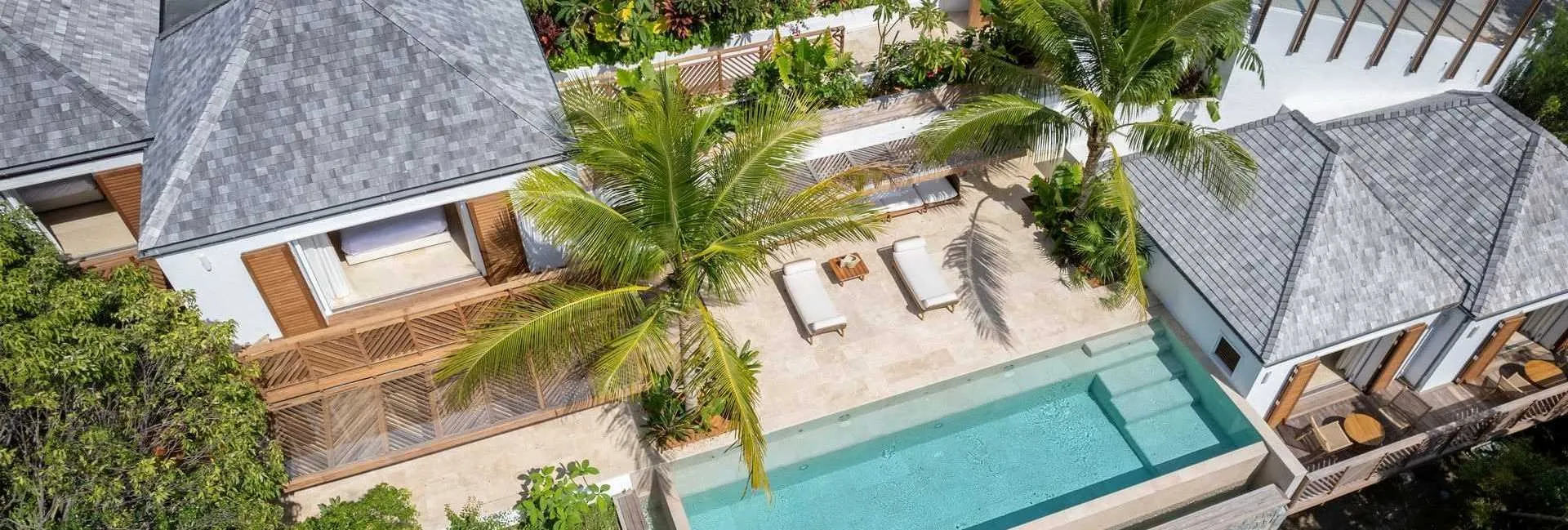 Sélection des plus belles villas de luxe avec piscine privée et vues panoramiques à travers le monde.