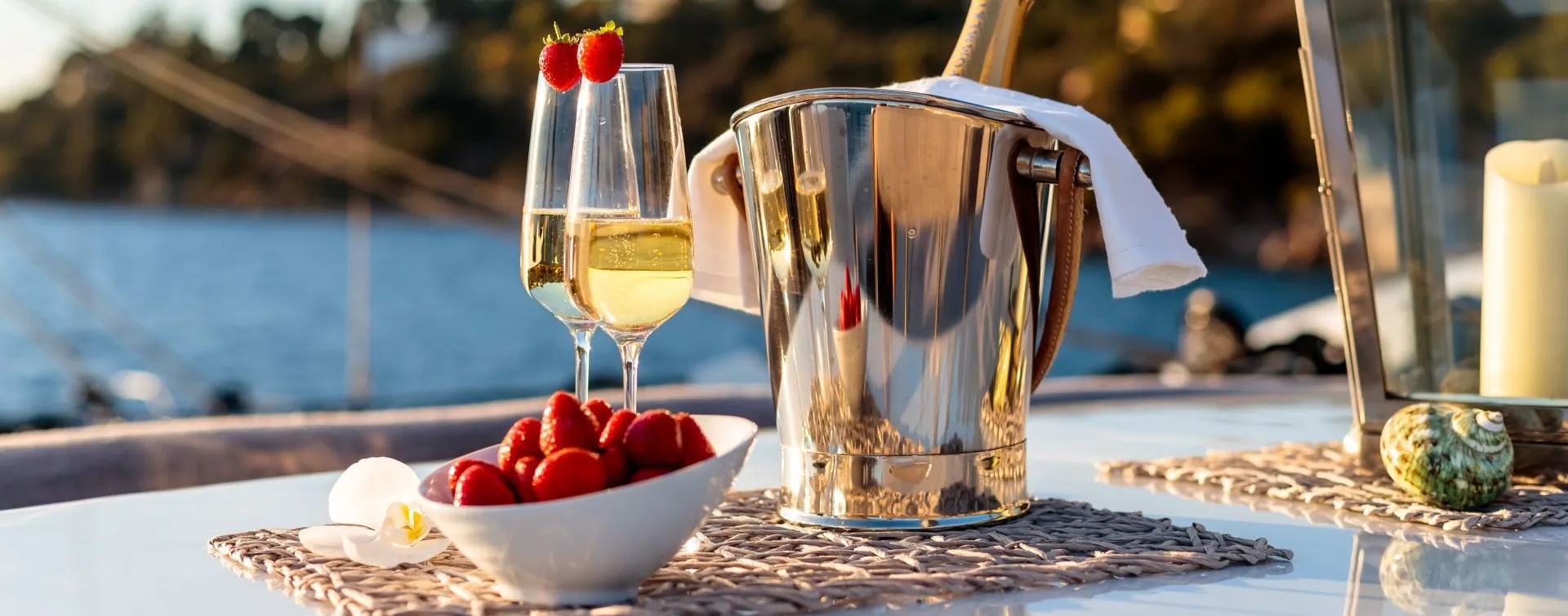 Vivez l’extraordinaire grâce à une conciergerie de luxe pensée comme un art de vivre. Votre concierge privé orchestre chaque détail : accueil VIP, réservations exclusives, expériences personnalisées et moments inoubliables dans les plus belles destinations.