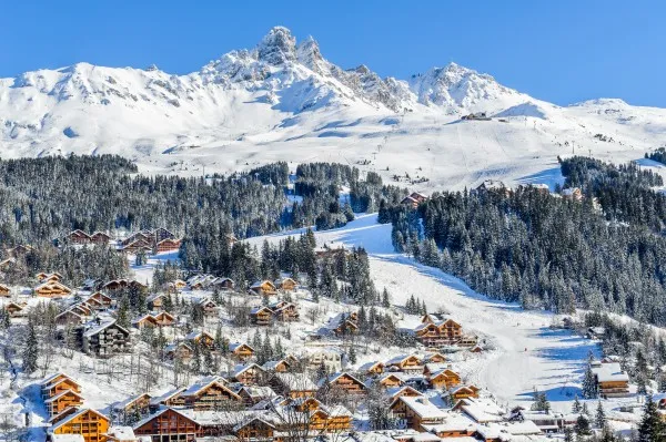 Refined chalet with spa and fireplace, among the finest luxury villas in Courchevel.