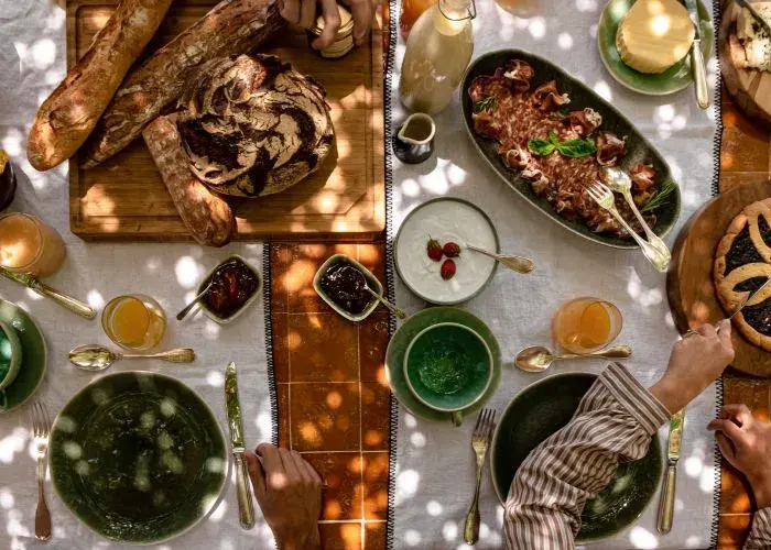 Private concierge service on the French Riviera and in Provence, creating bespoke and refined experiences for every guest.