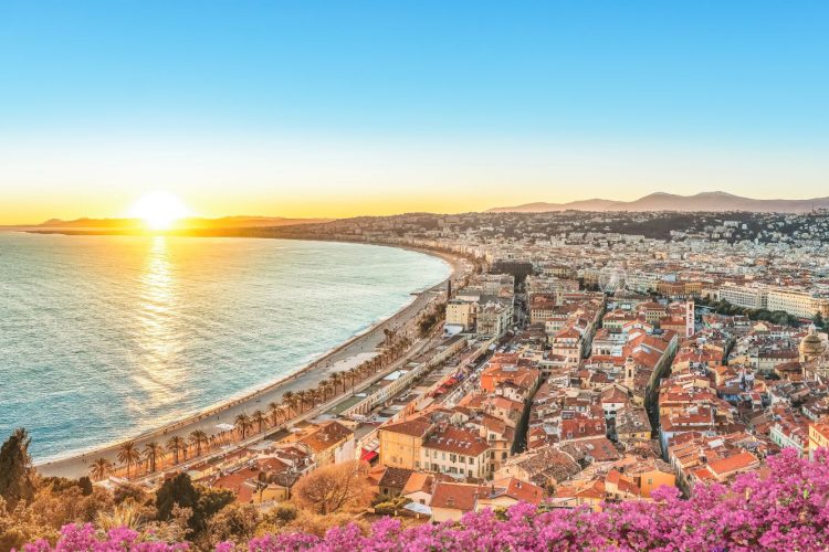 When to visit French Riviera