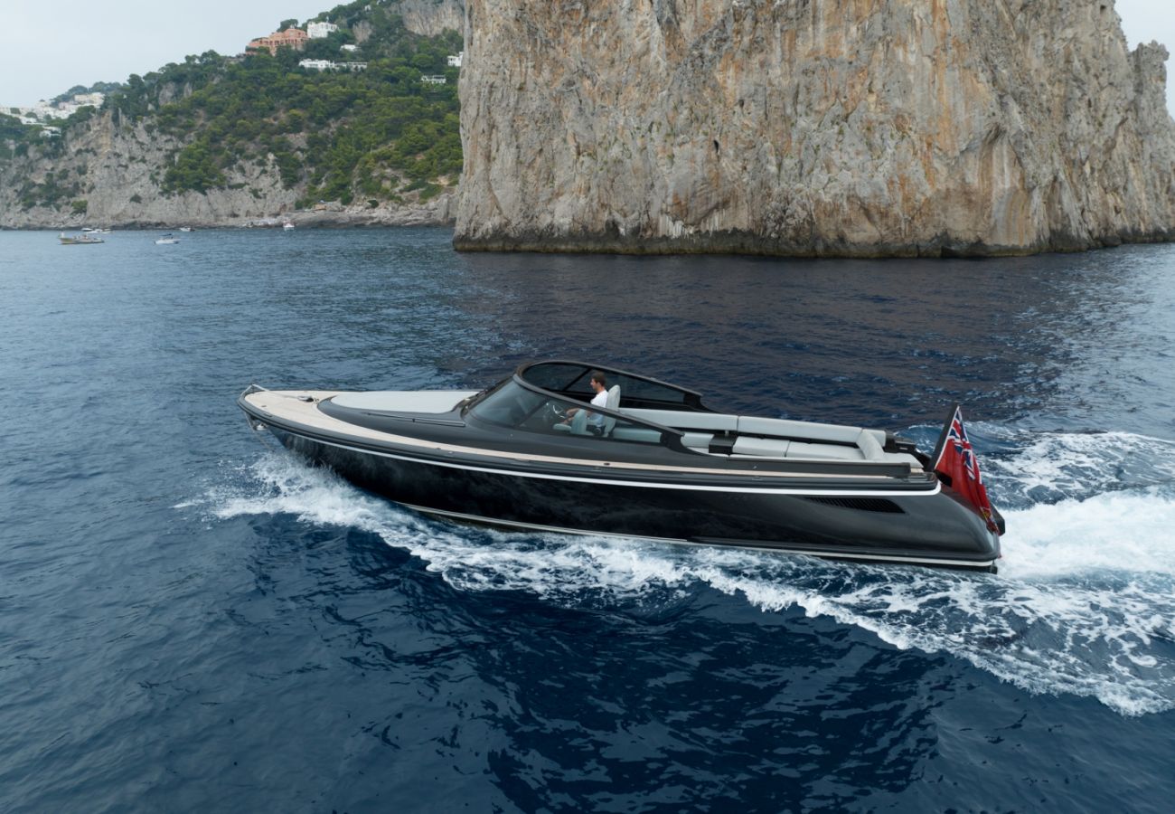 Barco en San Bartolomé - YACHT HALARA 5-BD