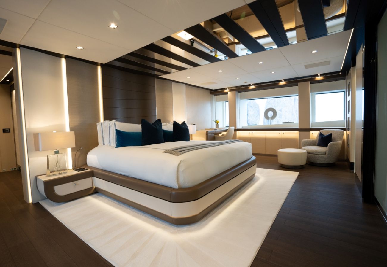 Barco en San Bartolomé - YACHT HALARA 5-BD
