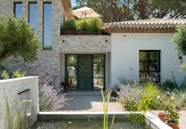 Villa en Ramatuelle - Villa Alocasia St Tropez Costa de Azul 5-bd Villa en Ramatuelle - Villa Alocasia St Tropez Costa de Azul 5-bd