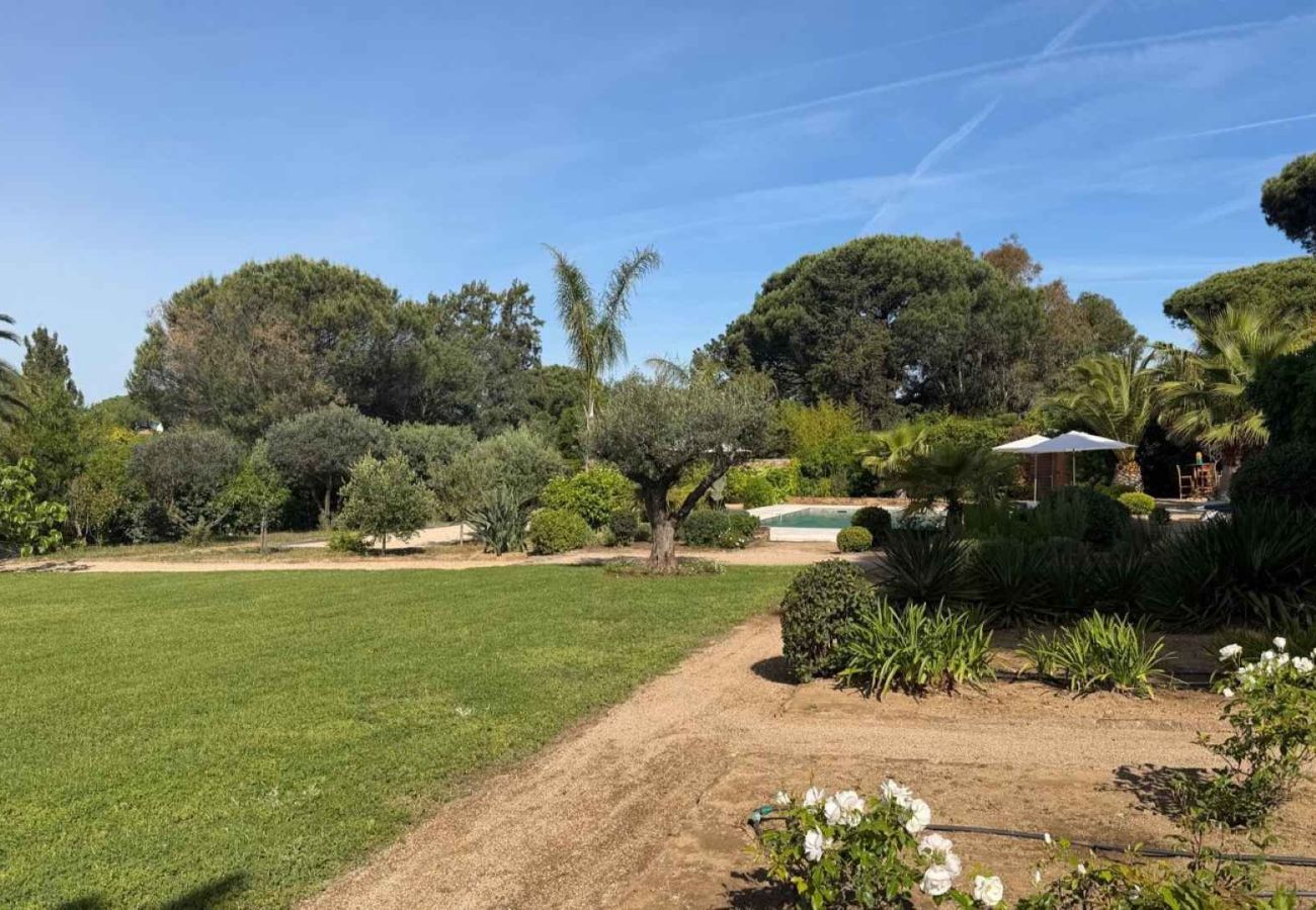Villa en Saint-Tropez - Villa Fontaine du Pin Saint-Tropez 4-bd