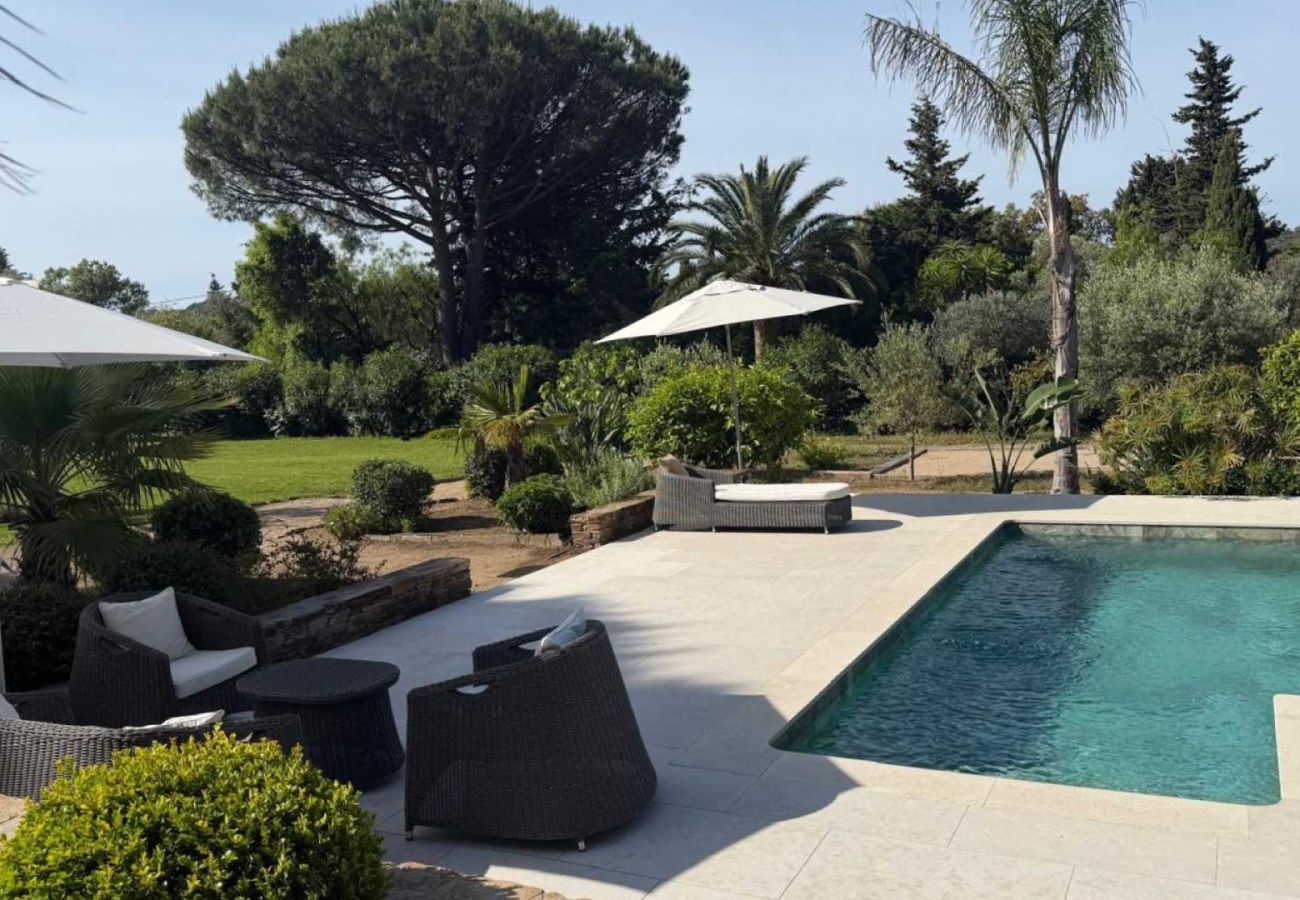Villa en Saint-Tropez - Villa Fontaine du Pin Saint-Tropez 4-bd