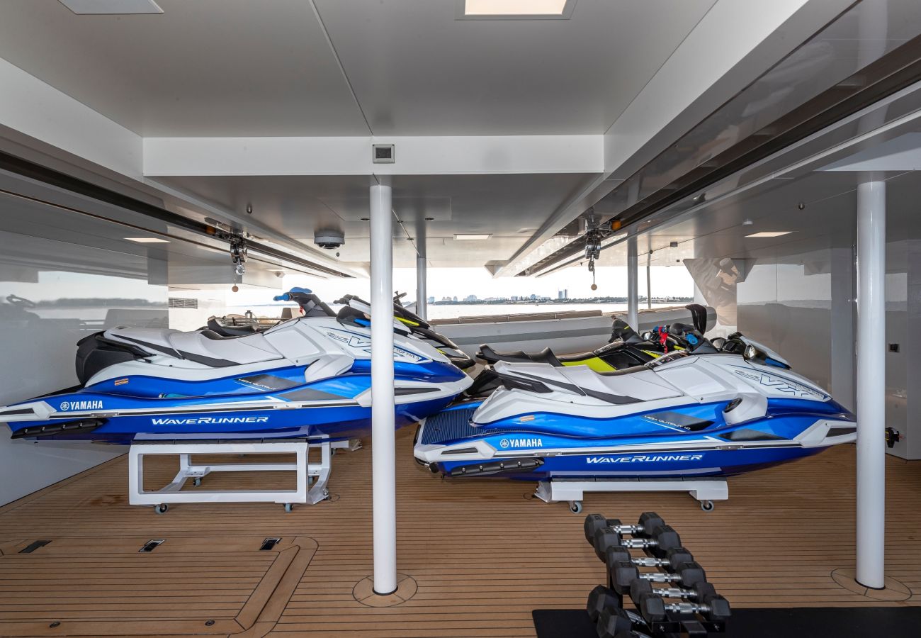 Bateau à Saint Barthélemy - YACHT TOP FIVE II  6-BD