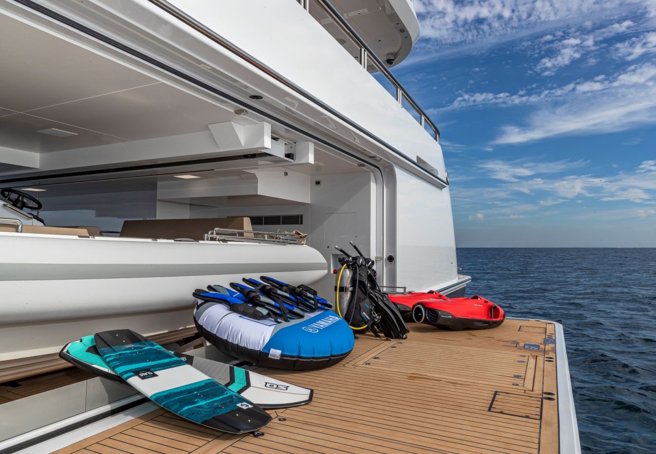 Bateau à Saint Barthélemy - YACHT TOP FIVE II  6-BD