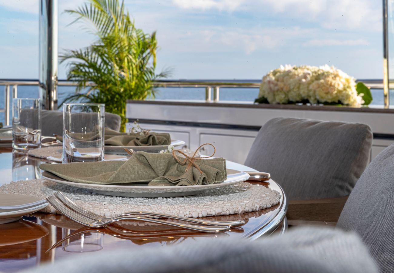 Bateau à Saint Barthélemy - YACHT TOP FIVE II  6-BD
