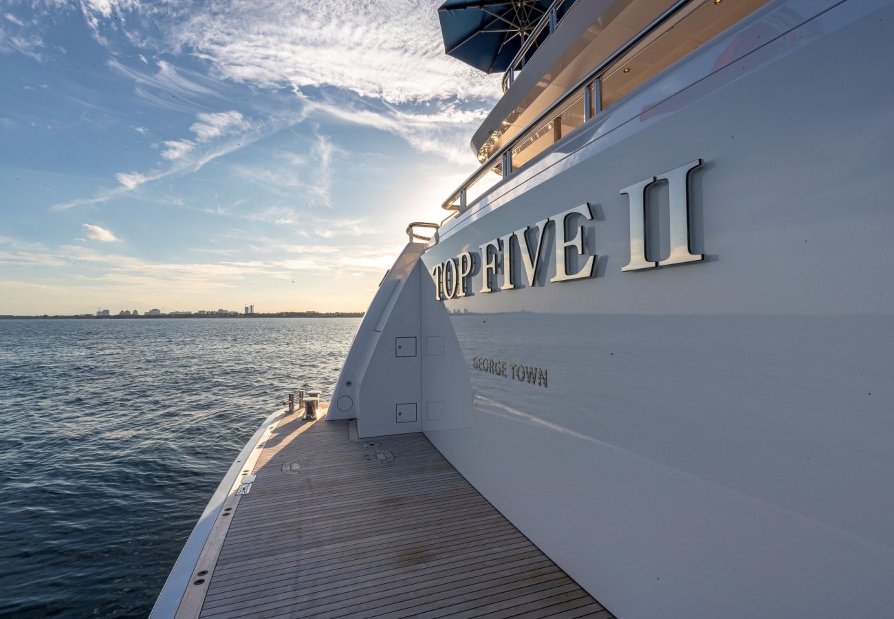 Bateau à Saint Barthélemy - YACHT TOP FIVE II  6-BD