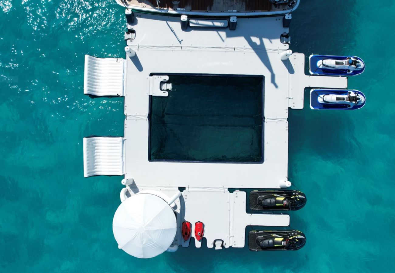 Bateau à Saint Barthélemy - YACHT TOP FIVE II  6-BD