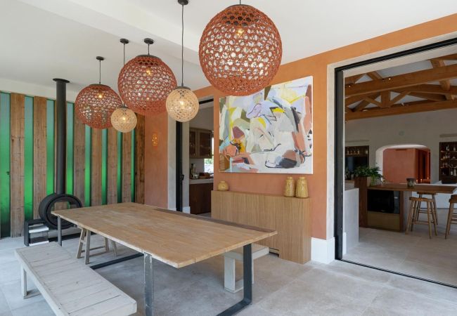Villa à Ramatuelle - Villa Alocasia St Tropez Côte d'Azur 5-bd Villa à Ramatuelle - Villa Alocasia St Tropez Côte d'Azur 5-bd