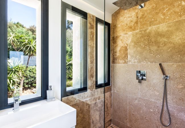 Villa à La Croix-Valmer - Villa Colibri St Tropez Côte d'Azur 10-bd Villa à La Croix-Valmer - Villa Colibri St Tropez Côte d'Azur 10-bd