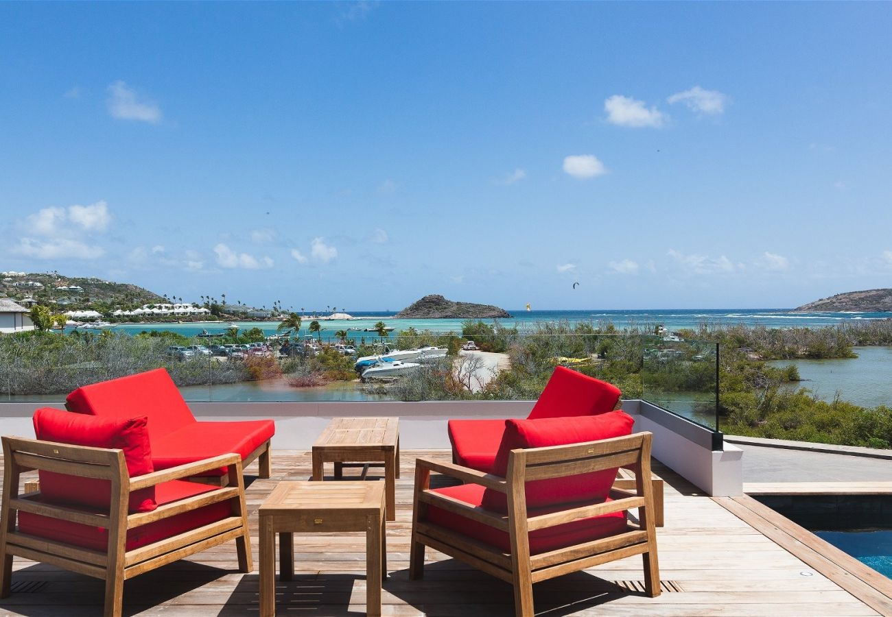 villa avec terrasse et vue dégagée saint barth