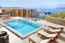 Villa Elegant en Mykonos, piscina privada, jacuzzi, vistas al mar Mediterráneo y al puerto de Mykonos