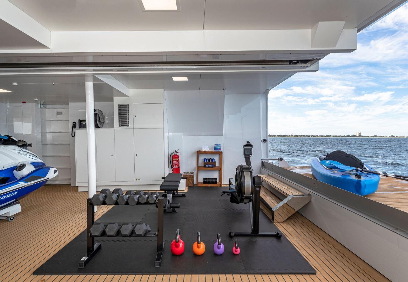 Boat in Saint Barthélemy - YACHT TOP FIVE II  6-BD