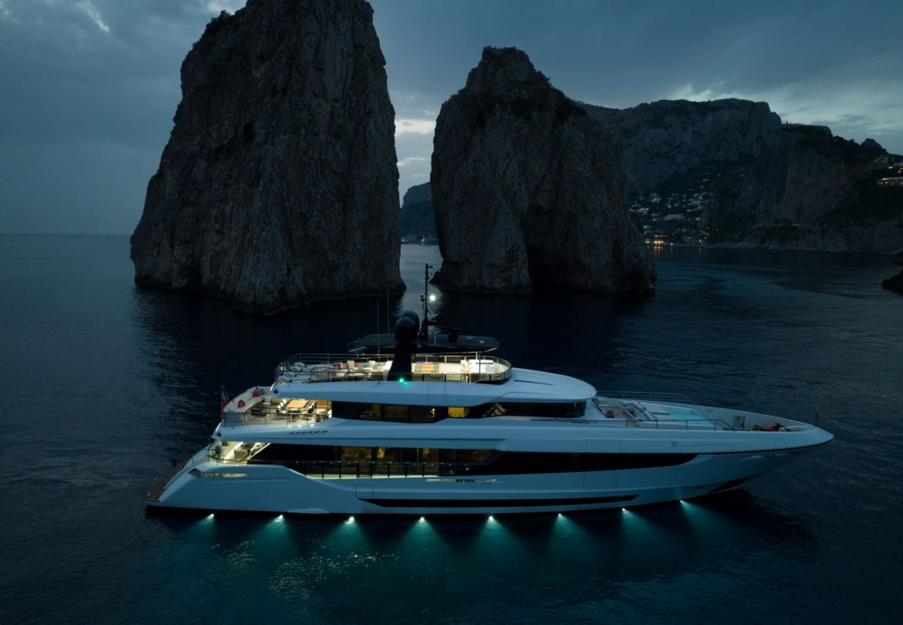 Boat in Saint Barthélemy - YACHT HALARA  5-BD