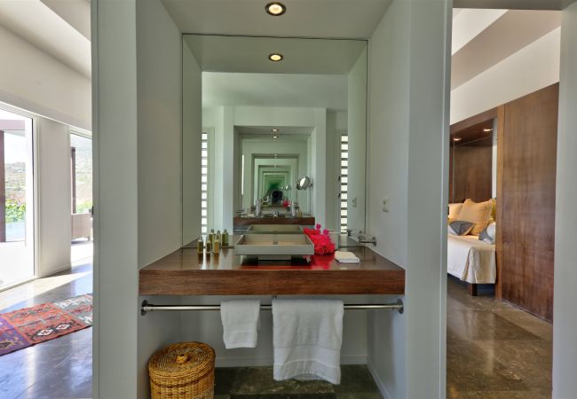 Villa in Saint Barthélemy - Villa Aum St Barths 5-bd Villa in Saint Barthélemy - Villa Aum St Barths 5-bd