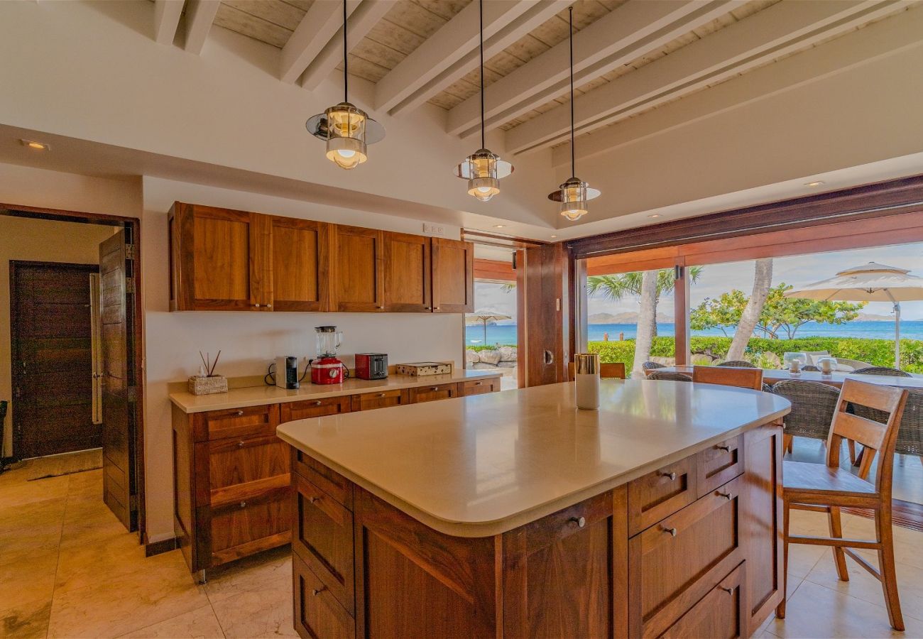 Villa in Saint Barthélemy - Villa La Plage St Barths 6-bd