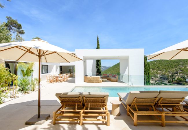 Villa in Santa Eulalia des Riu - Villa Valentina Ibiza 5-bd Villa in Santa Eulalia des Riu - Villa Valentina Ibiza 5-bd