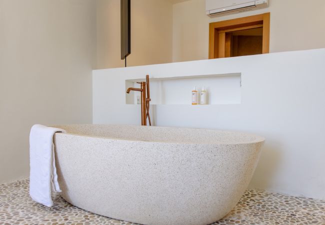 Villa in Santa Eulalia des Riu - Villa Valentina Ibiza 5-bd Villa in Santa Eulalia des Riu - Villa Valentina Ibiza 5-bd