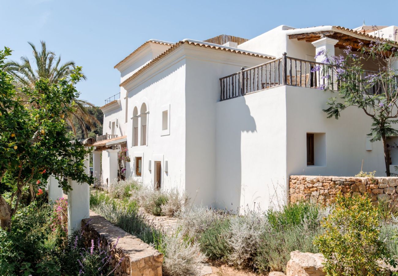 Villa in Sant Llorenç de Balafia - Villa San Lorenzo Fincadelica Ibiza 9-bd