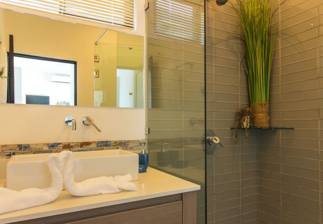 Villa in Tamarindo - Villa Cocoon Santa Cruz Guanacaste 5-bd Villa in Tamarindo - Villa Cocoon Santa Cruz Guanacaste 5-bd