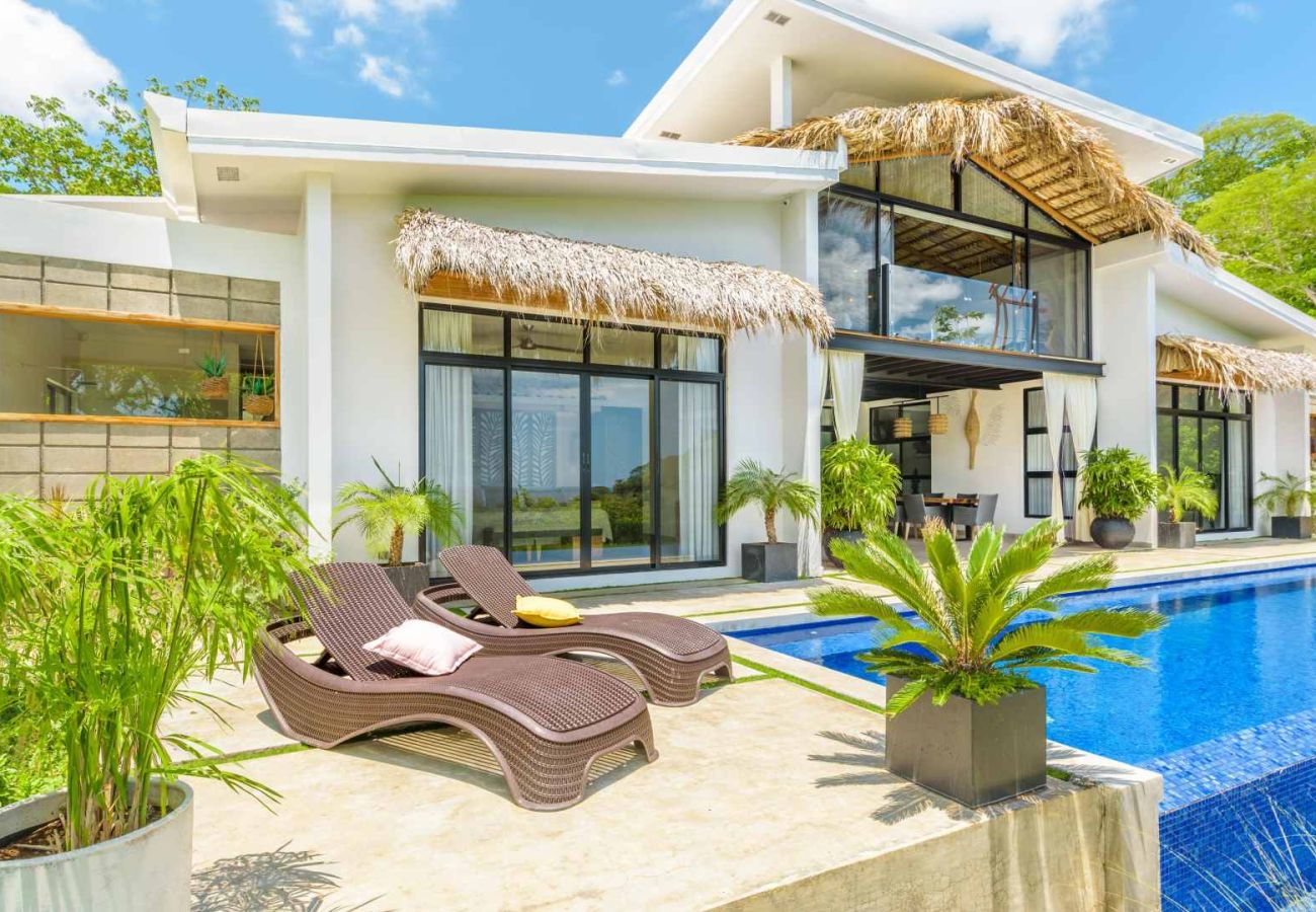 Villa in Tamarindo - Villa Cocoon Santa Cruz Guanacaste 5-bd