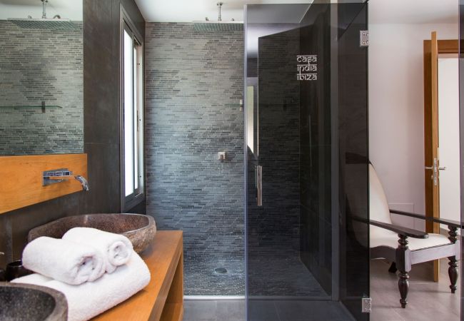 Villa in Santa Eulalia des Riu - Villa India Ibiza 6-bd Villa in Santa Eulalia des Riu - Villa India Ibiza 6-bd