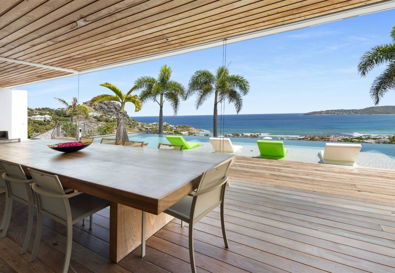 villa st barts with large open terrace