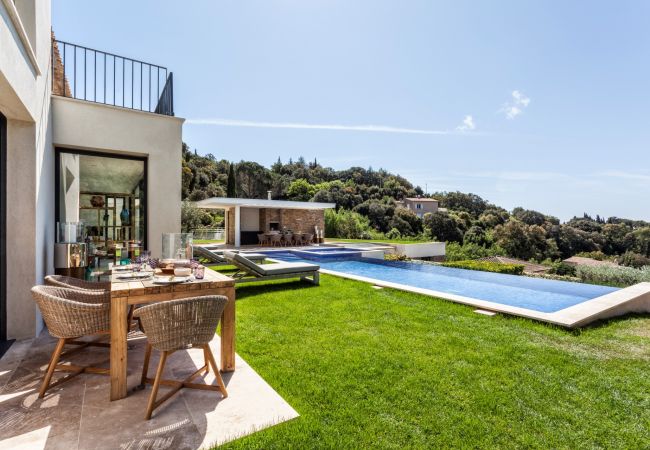 Villa in La Croix-Valmer - Villa Colibri St Tropez French Riviera 10-bd Villa in La Croix-Valmer - Villa Colibri St Tropez French Riviera 10-bd