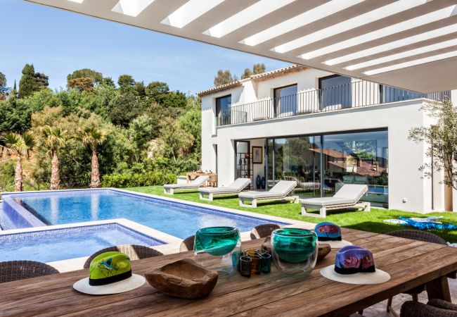 Villa in La Croix-Valmer - Villa Colibri St Tropez French Riviera 10-bd Villa in La Croix-Valmer - Villa Colibri St Tropez French Riviera 10-bd