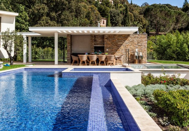 Villa in La Croix-Valmer - Villa Colibri St Tropez French Riviera 10-bd Villa in La Croix-Valmer - Villa Colibri St Tropez French Riviera 10-bd