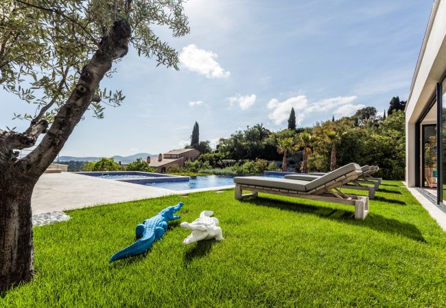Villa in La Croix-Valmer - Villa Colibri St Tropez French Riviera 10-bd Villa in La Croix-Valmer - Villa Colibri St Tropez French Riviera 10-bd