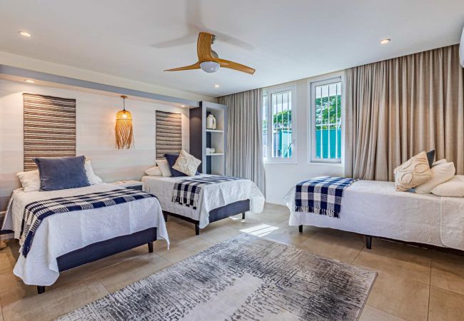 Villa in Tamarindo - Villa Las Colinas Santa Cruz Guanacaste 7-bd Villa in Tamarindo - Villa Las Colinas Santa Cruz Guanacaste 7-bd