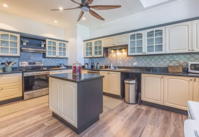 Villa in Tamarindo - Villa Las Colinas Santa Cruz Guanacaste 7-bd Villa in Tamarindo - Villa Las Colinas Santa Cruz Guanacaste 7-bd