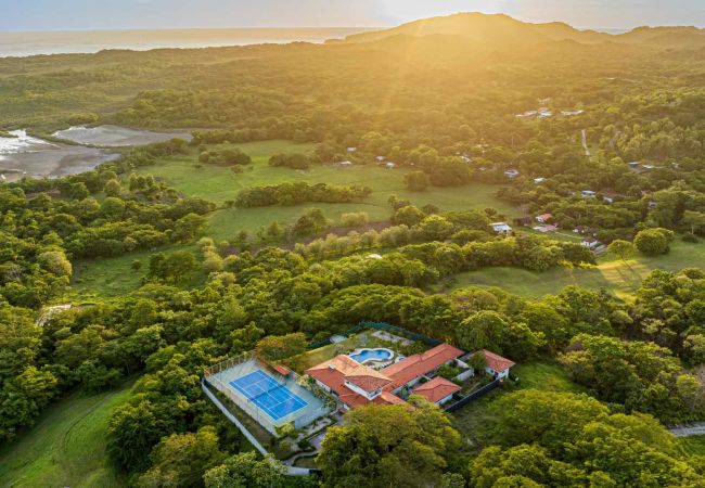 Villa in Tamarindo - Villa Las Colinas Santa Cruz Guanacaste 7-bd Villa in Tamarindo - Villa Las Colinas Santa Cruz Guanacaste 7-bd