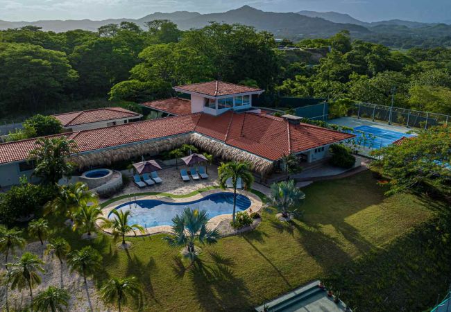 Villa in Tamarindo - Villa Las Colinas Santa Cruz Guanacaste 7-bd Villa in Tamarindo - Villa Las Colinas Santa Cruz Guanacaste 7-bd