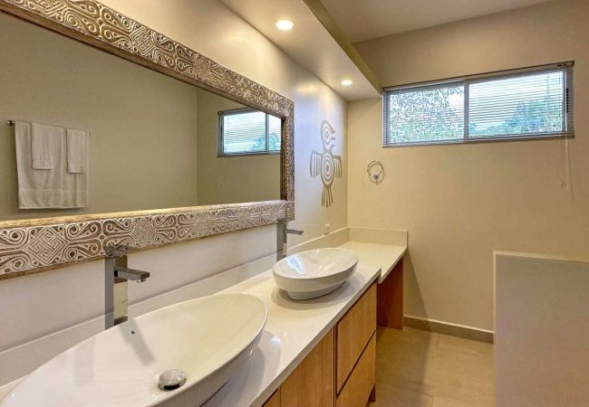 Villa in Tamarindo - Villa Casa Karibe Santa Cruz Guanacaste Costa 5-Bd Villa in Tamarindo - Villa Casa Karibe Santa Cruz Guanacaste Costa 5-Bd