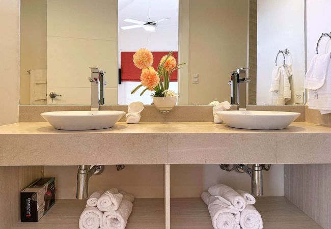 Villa in Tamarindo - Villa Casa Karibe Santa Cruz Guanacaste Costa 5-Bd Villa in Tamarindo - Villa Casa Karibe Santa Cruz Guanacaste Costa 5-Bd