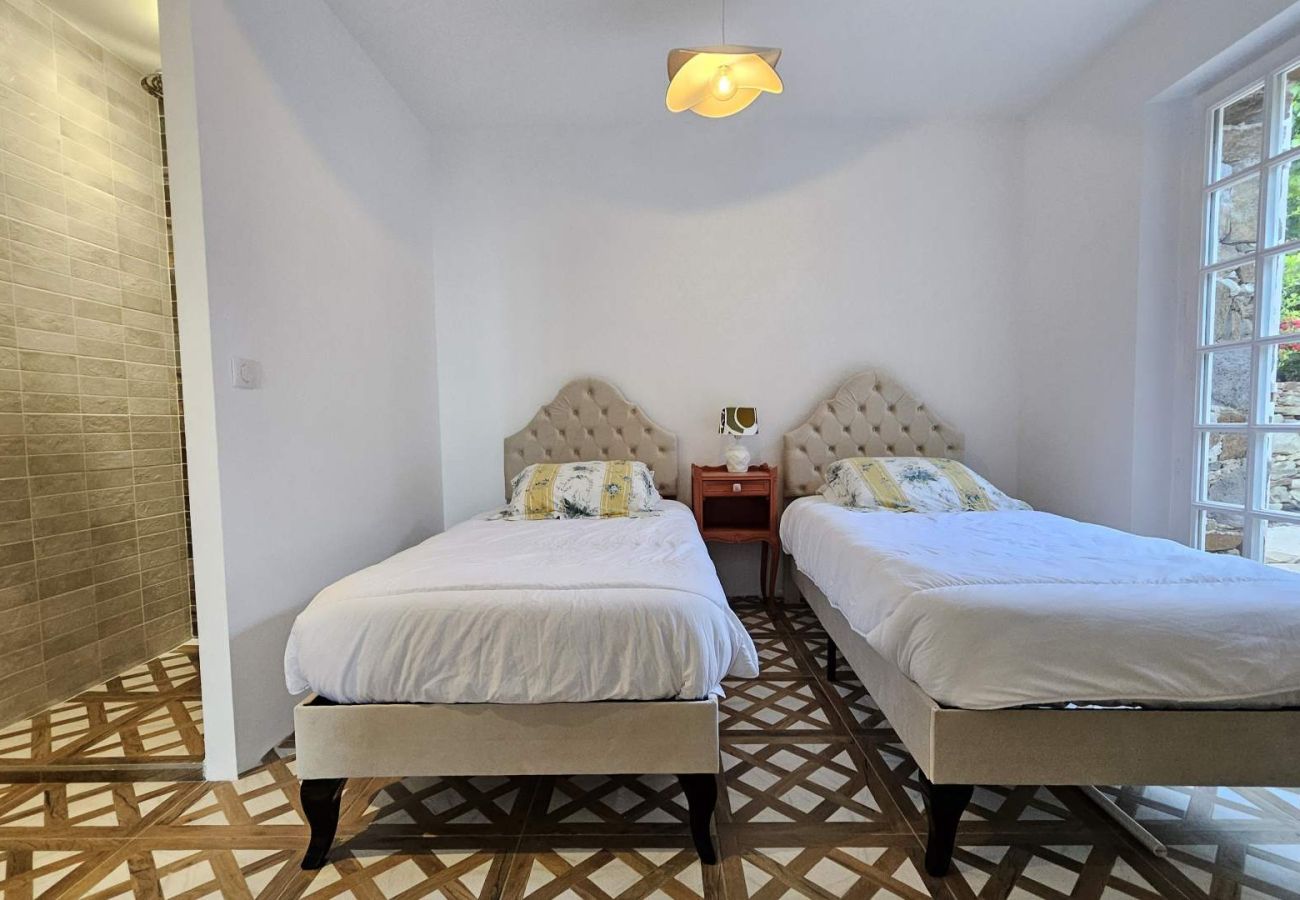 Villa in La Garde-Freinet - Villa La Biche St Tropez French Riviera 5-bd