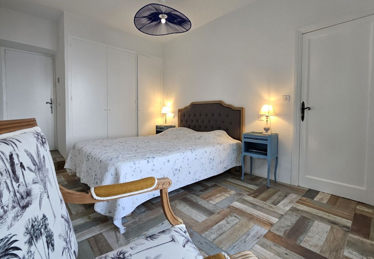 Villa in La Garde-Freinet - Villa La Biche St Tropez French Riviera 5-bd