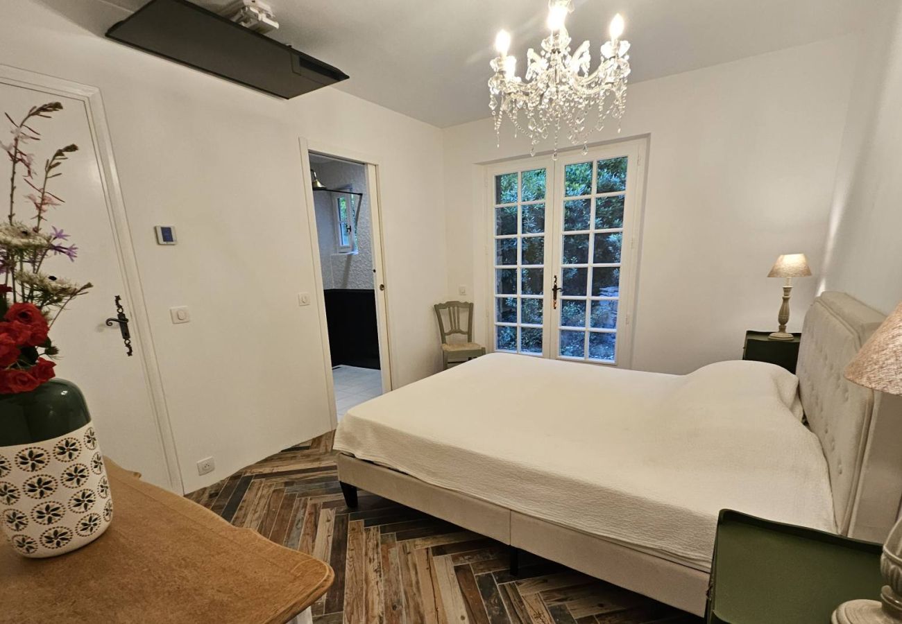 Villa in La Garde-Freinet - Villa La Biche St Tropez French Riviera 5-bd