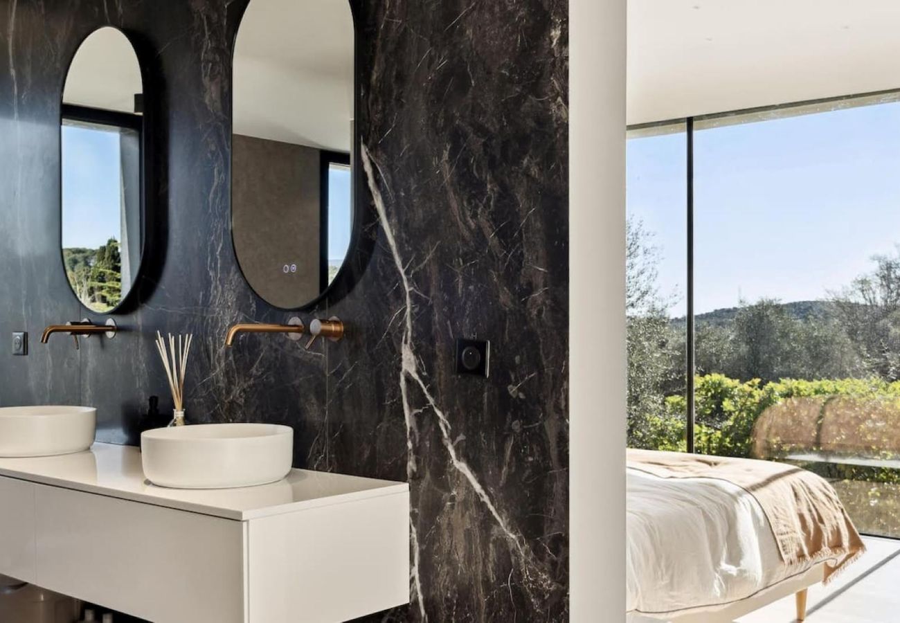 Villa in Mougins - Villa Cova Mougins French Riviera 5-BD