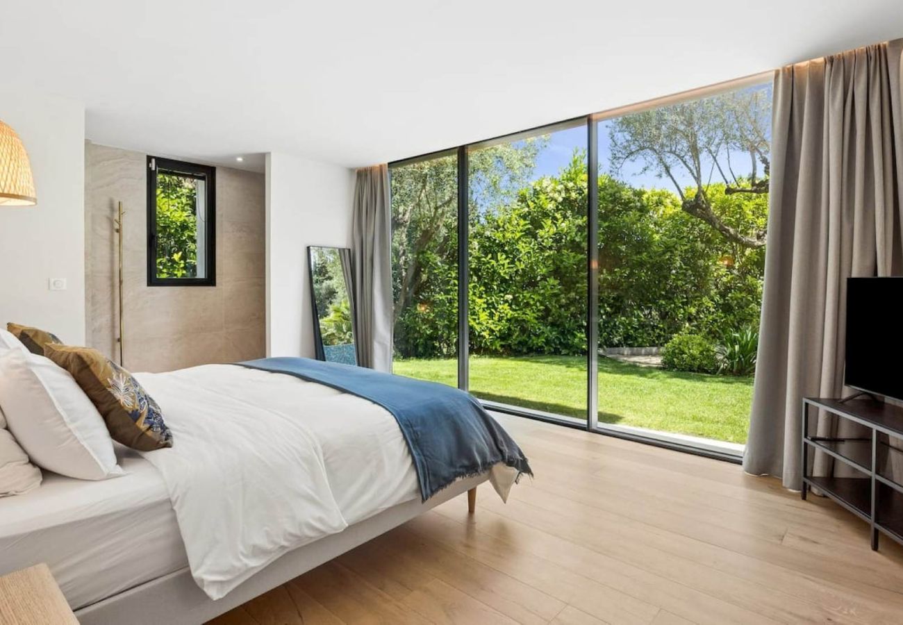 Villa in Mougins - Villa Cova Mougins French Riviera 5-BD