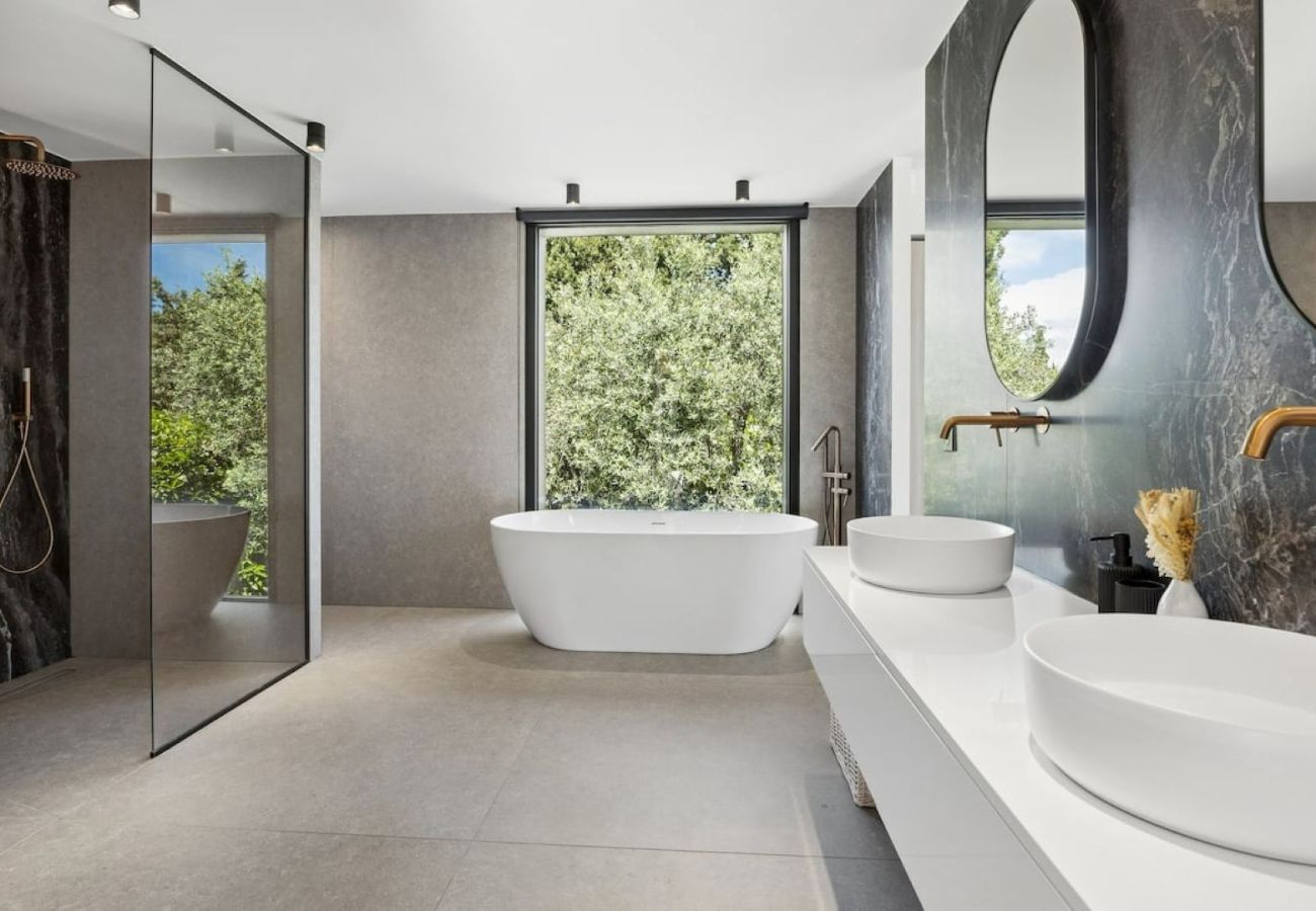 Villa in Mougins - Villa Cova Mougins French Riviera 5-BD