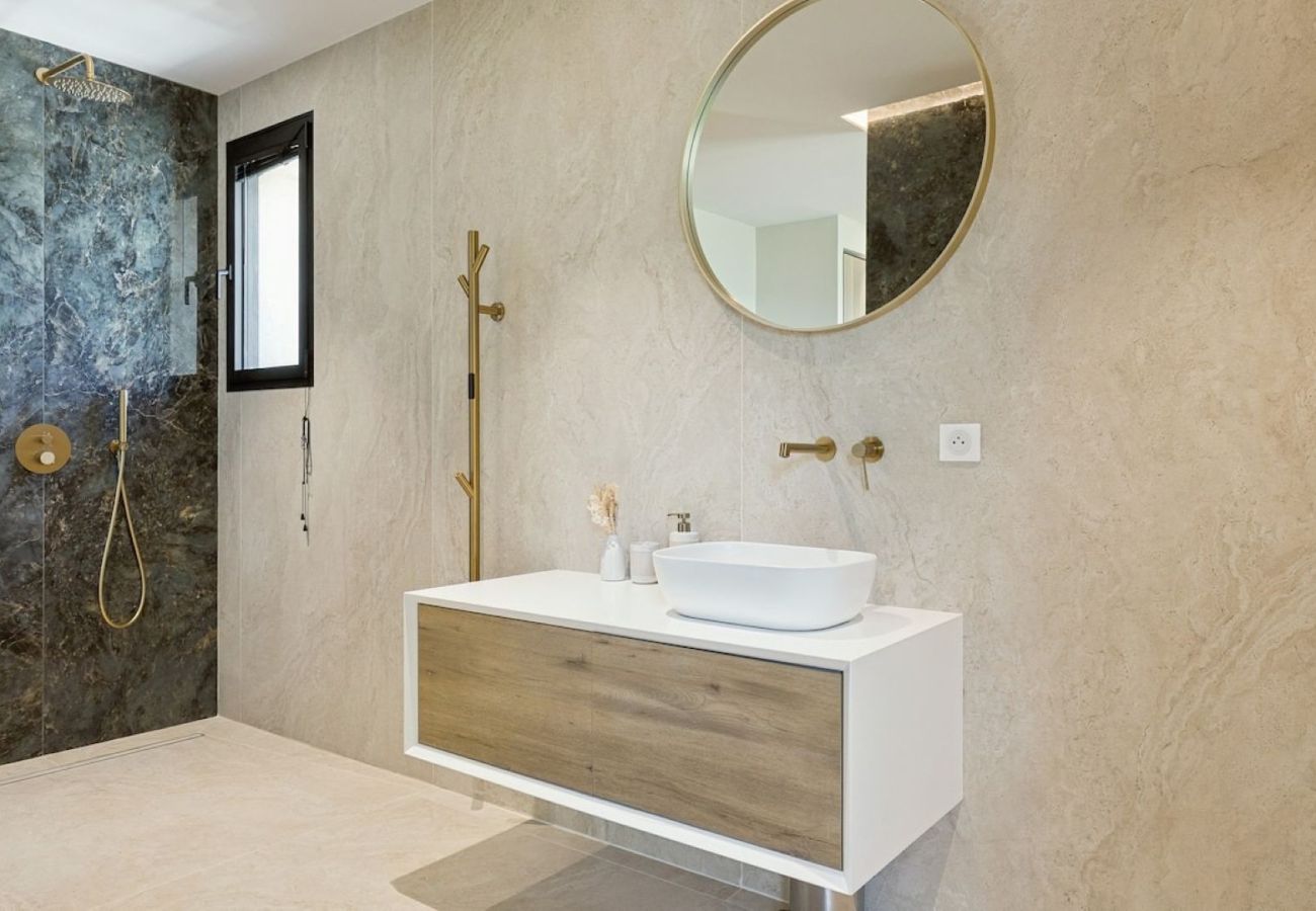 Villa in Mougins - Villa Cova Mougins French Riviera 5-BD