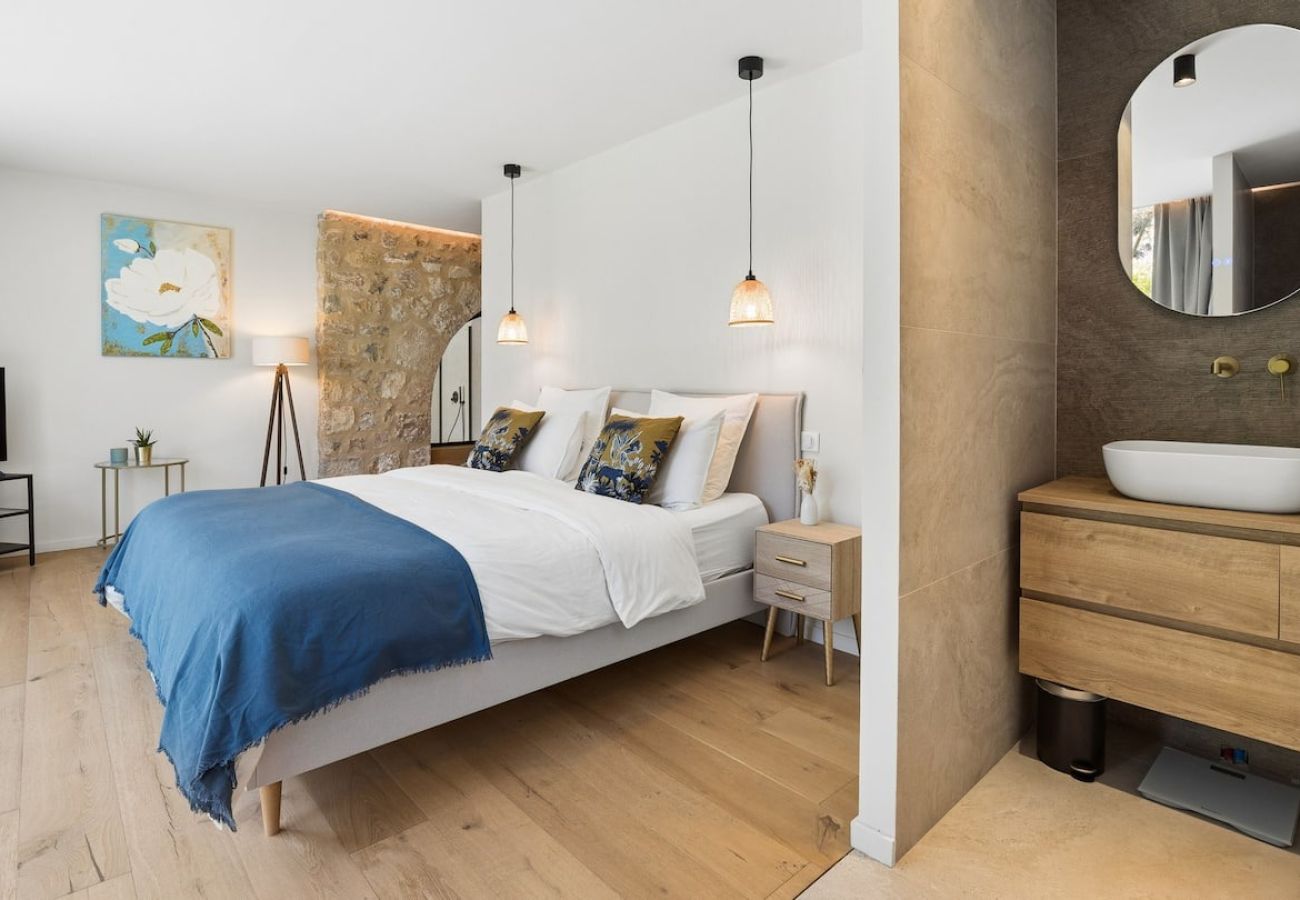 Villa in Mougins - Villa Cova Mougins French Riviera 5-BD