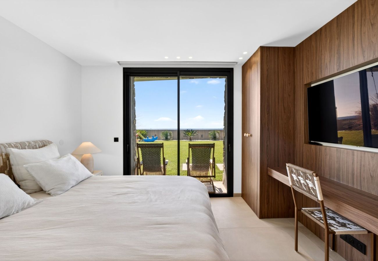 Villa in Antibes - Villa Houmoana Cap d'Antibes French Riviera 5-BD